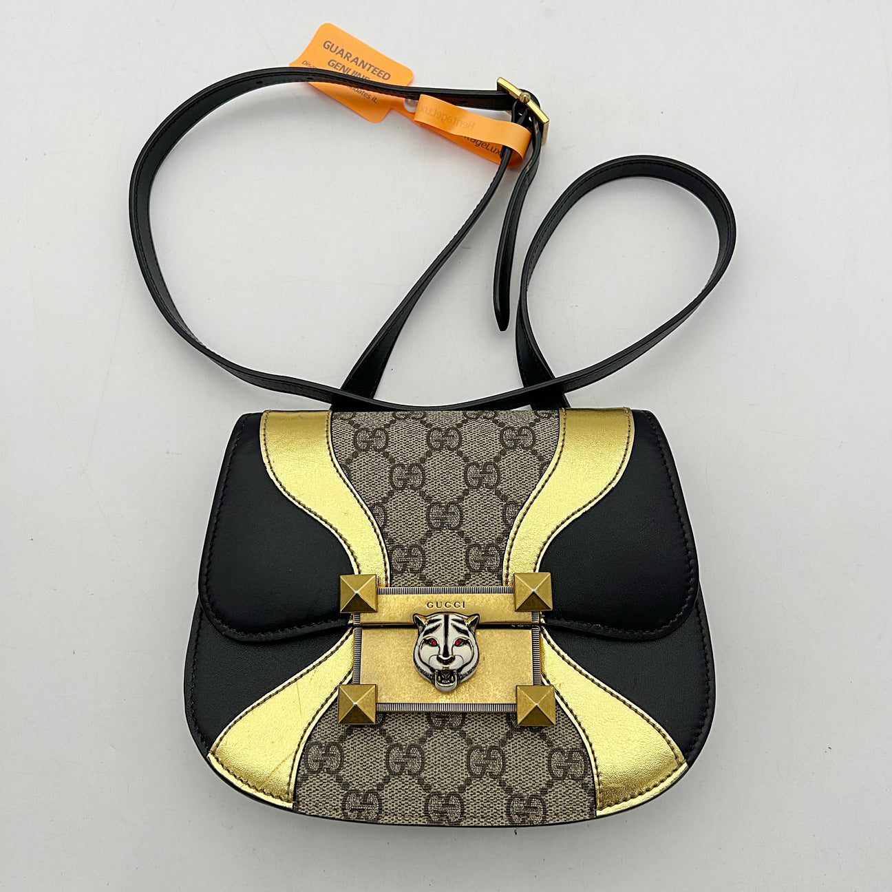 Gucci Osiride Small Bag GG Supreme Small Osiride Shoulder Bag