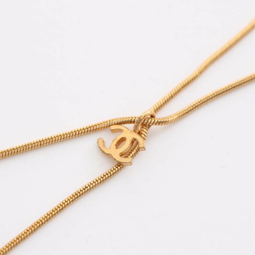 Chanel Coco Mark Long Necklace with Gold Rhinestone Heart Charm - Gold/Clear.