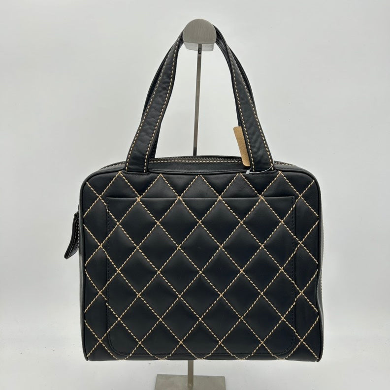 Chanel Black Quilted Leather Shoulder Bag Medium with Silver Hardware.