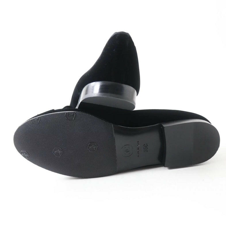 Chanel Black Velvet Flat Shoes Size 35 With Box and Dust Bags - Classic Elegant Footwear for Women.