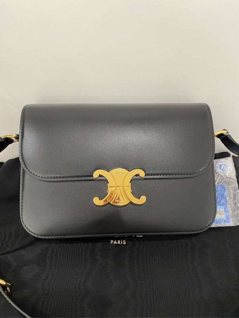 【VIP価格】CELINE TRIOMPHE LEATHER SHOULDER BAG Celine Black Smooth Leather Triomphe Medium Shoulder Bag