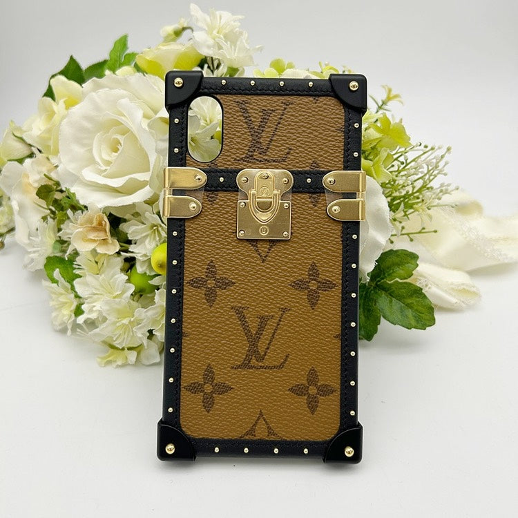 LOUIS VUITTON iPhone用ケース モノグラム　X XS LOUIS VUITTON iPhone case X / XS Smartphone case M62618 Eye trunk